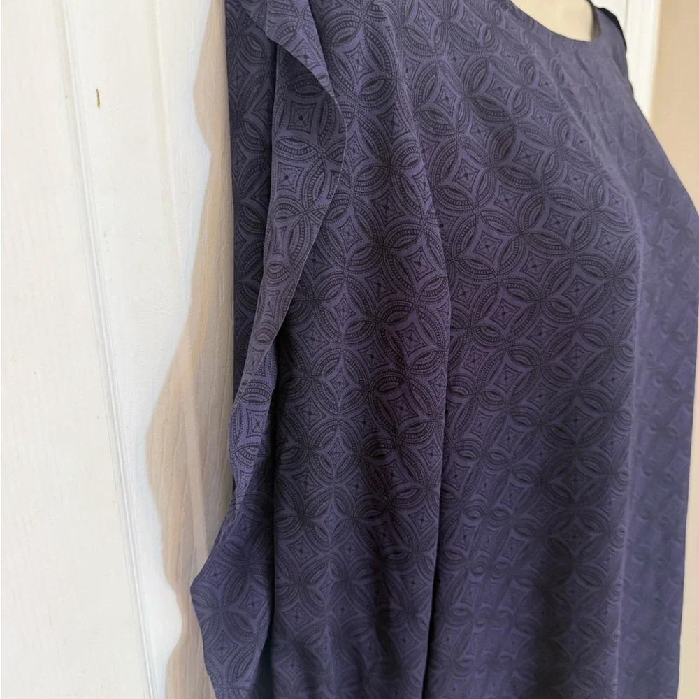 Banana Republic Navy Diamond Jacquard Blouse Sheer Sleeves Size M